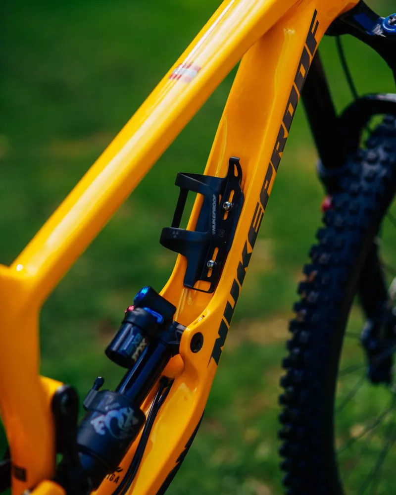 Nukeproof Giga 290 Carbon Elite Enduro Mountain Bike 2022 Factory Yellow-3